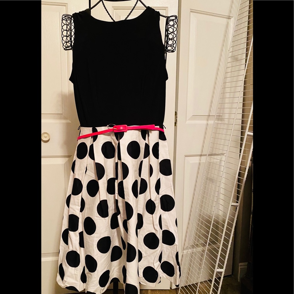 Ladies dress / never worn